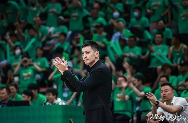 开云-杨鸣：赵继伟的回归对我们非常重要，稳住局势的时候能及时站出来